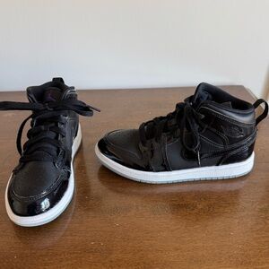 Kids Black High Top Nike Jordans, Size 2